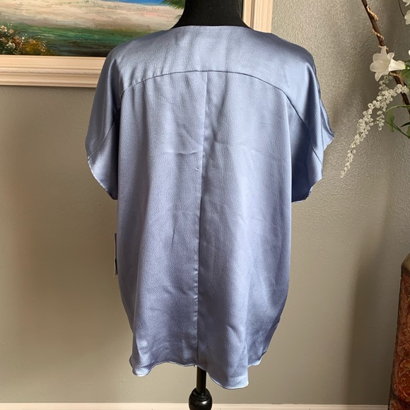 Worthington Women’s Light Blue Blouse Size Large - Picture 15 of 16